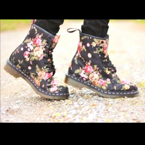 Floral Print Dr. Martens - Picture 3 of 5